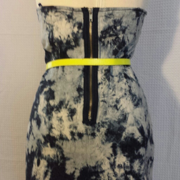 Paris blues denim dress. - Picture 2 of 4