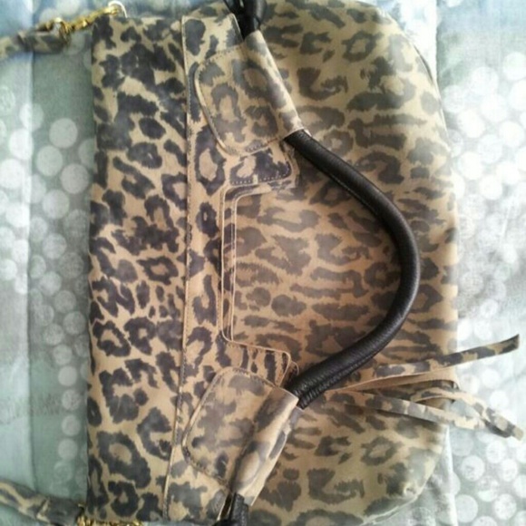 💕Host Pick💕 F+C Mid City Tote in Leopard NWOT - Picture 2 of 4