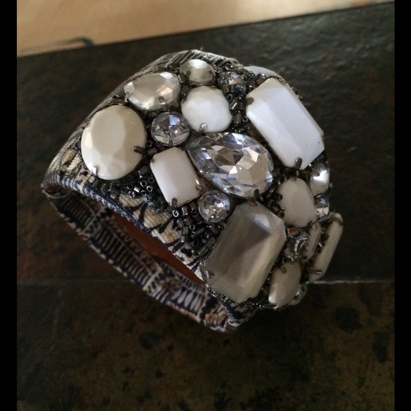 Statement Piece! - Picture 4 of 4