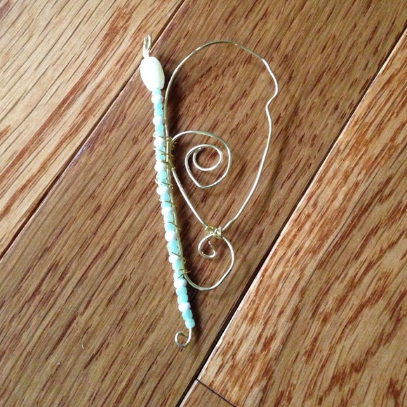 Jewelry - Picture 3 of 4