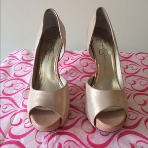 Never worn nude metallic pumps!