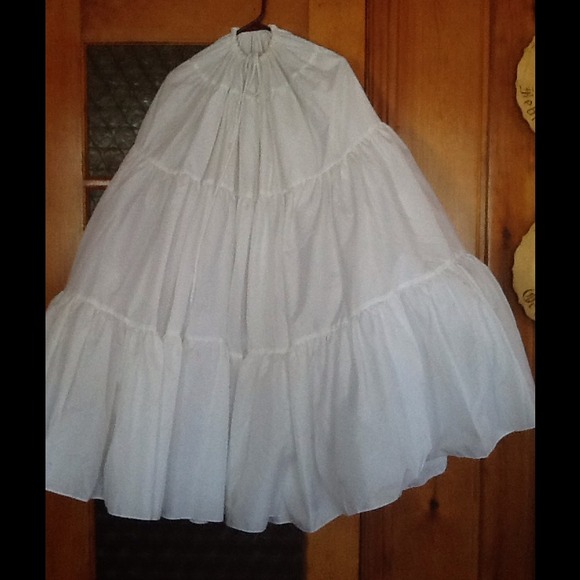 White No-Hoop Underskirt/Slip Prom/Wedding Dress