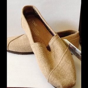 TOMS Burlap-Slip on (women's)