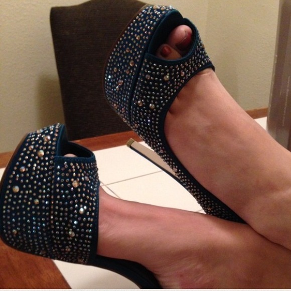 Fabulous ROCKSTAR shoes - Picture 3 of 4