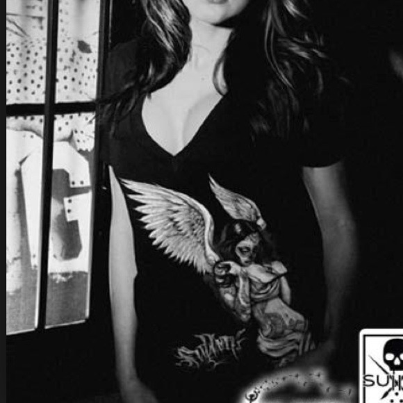 Sullen v neck