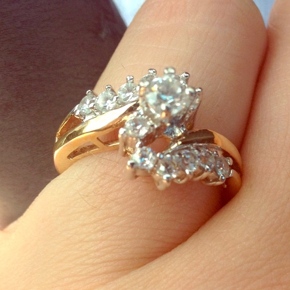 Beautiful gold (Roman) 18k ring