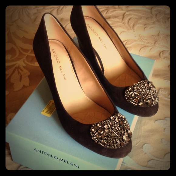 brown wedges size 7.5 antonio melani