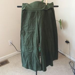 Cute Comfortable Green Capris