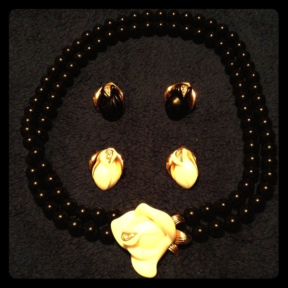 🌹🌷💐Flower Necklace set💐🌷🌹