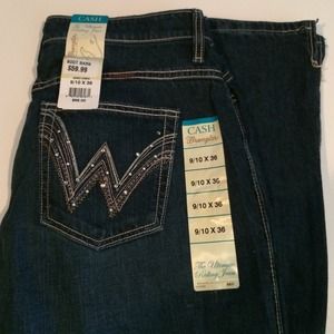 SOLD IN BUNDLE !  ❤️Premium Denim Wrangler Jeans