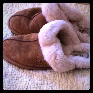 UGG SCUFFETTE II Carmel slippers On hold for Mary!