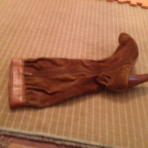 Michael Kors suede and leather boots size 8 - Picture 2 of 2