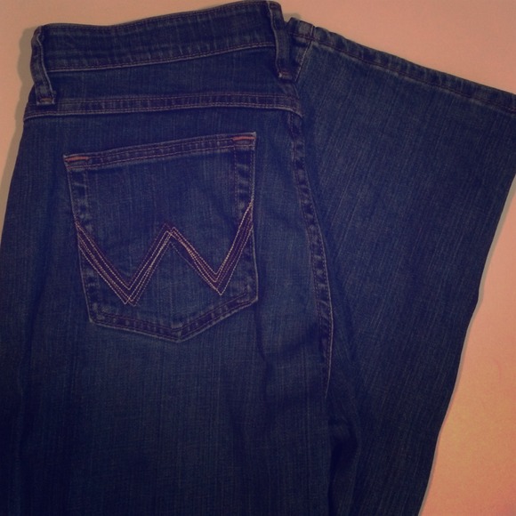 Premium Denim Wrangler Q Baby No Gap