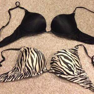 2 Victoria's Secret Miraculous plunge bras