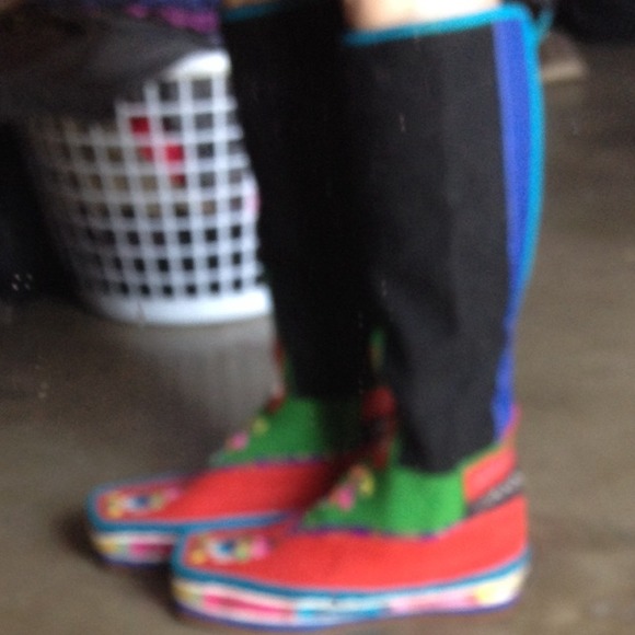 ONE OF A KIND FESTIVAL BOOTS!! - Picture 2 of 4