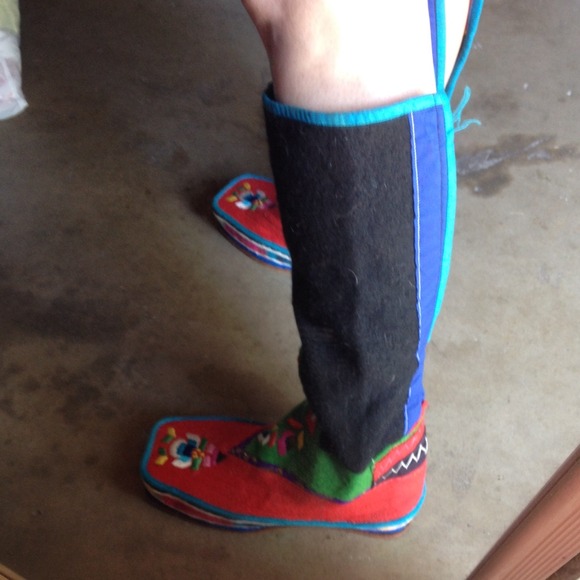 ONE OF A KIND FESTIVAL BOOTS!! - Picture 4 of 4