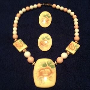 💐Matching necklace/earring💐