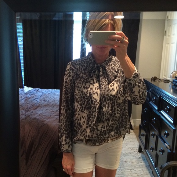 Grey leopard top - Picture 1 of 3