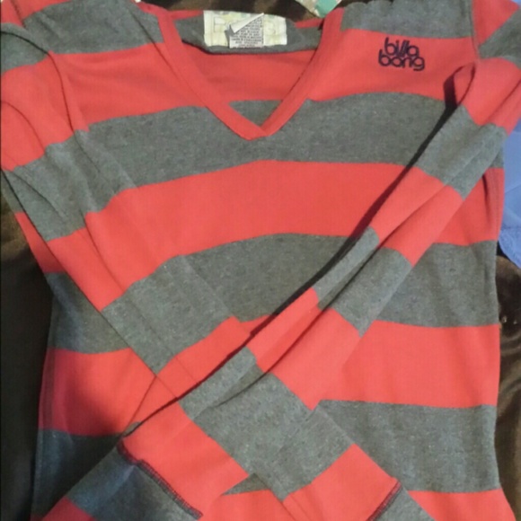 Billabong Longsleeve with hood.