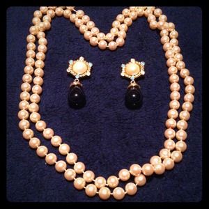 Pearled necklace and earrings