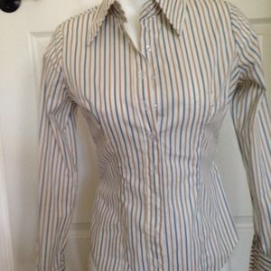 Career blouse. Cute and good color combo!!