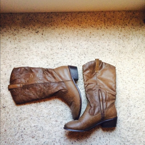 ❌SOLD❌ Vintage brown cowboy boots
