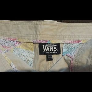 Off-White/Tan Van Shorts
