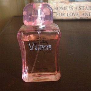 Rue 21 perfume