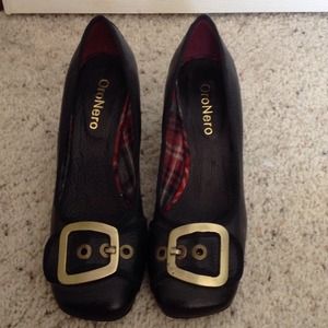 Black pumps and purse---RESERVED