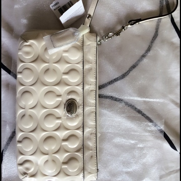 WHITE PEYTON OP ART EMBOSSED PATENT GO-GO WRISTLET
