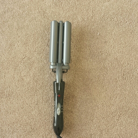 Revlon waving iron