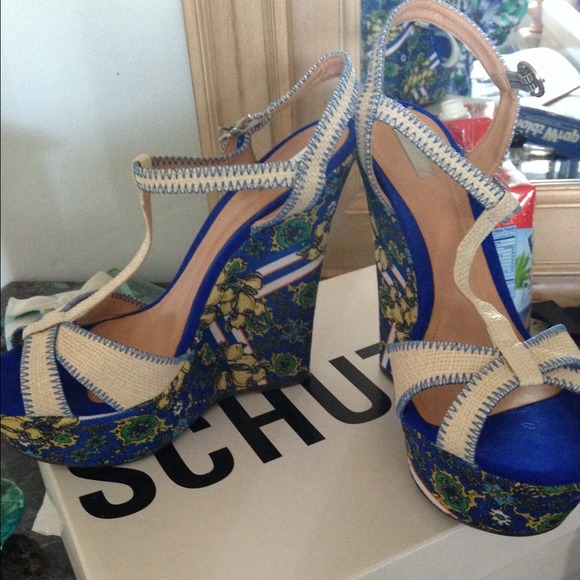 Shoes - Picture 2 of 3