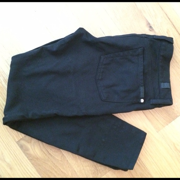 🚫SOLD🚫7 for all mankind black skinny pants