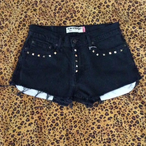 Black wash 514 Levi high waisted shorts