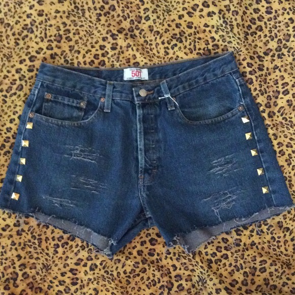 Dark wash 501 Levi high waisted shorts