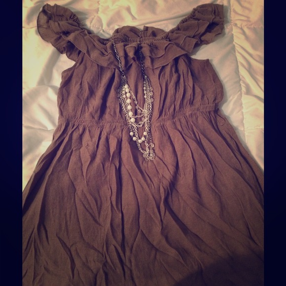 Brown sleeveless flowy tank