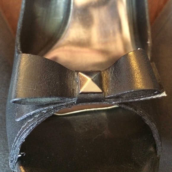 Joey O Heels - Picture 2 of 4