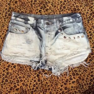 505 Levi high waisted shorts.