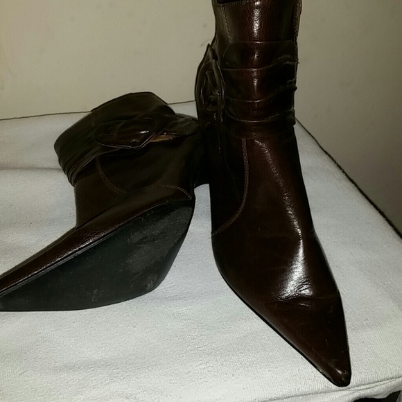 Boot - Picture 2 of 3