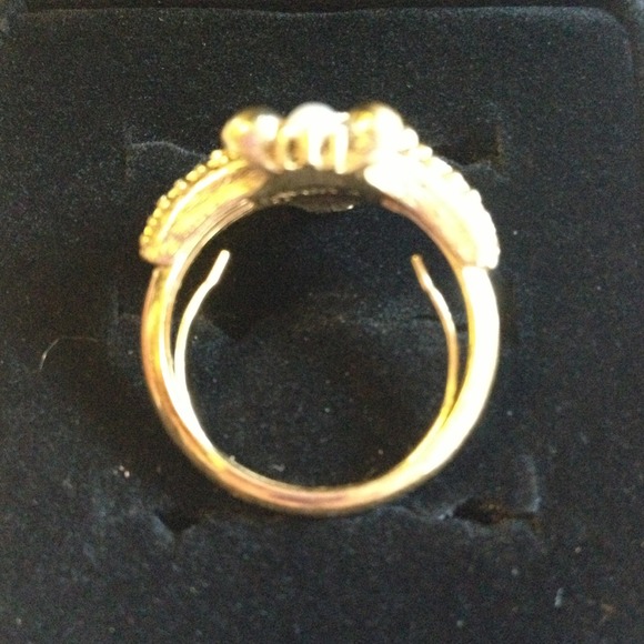 Vintage Avon Amethyst Ring - Picture 3 of 3