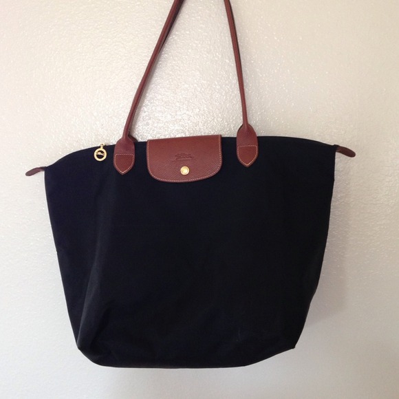 Longchamp bag! BLACK. Large Le Pilage bag!