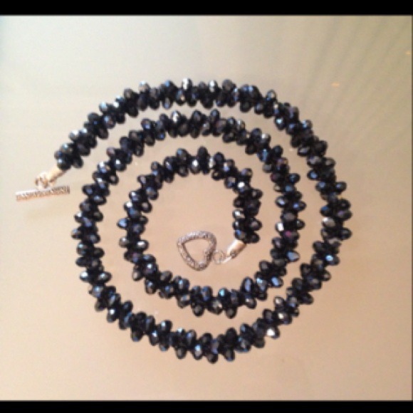 Net beaded 24 inch Necklace - Picture 2 of 2