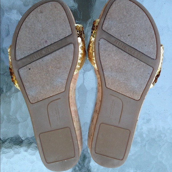 Nine West Gold Sequin Slides - Picture 2 of 4