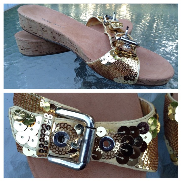 Nine West Gold Sequin Slides - Picture 4 of 4