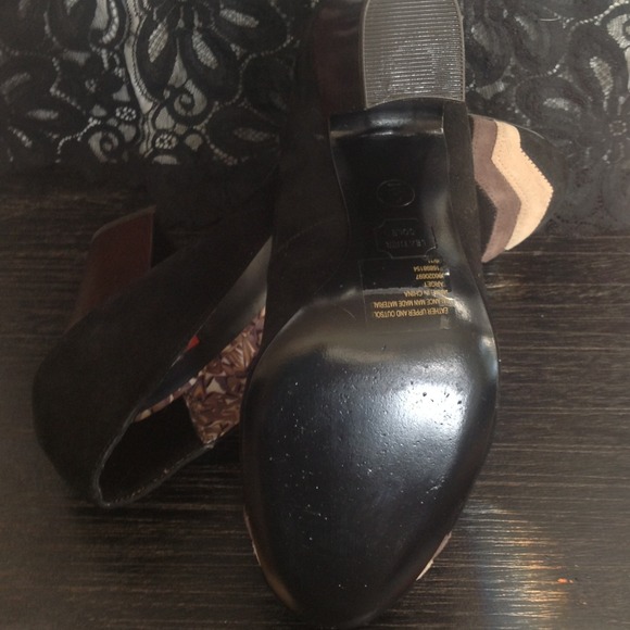 NWOB......MISSONI for TARGET PUMPS - Picture 4 of 5