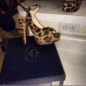 🚫🚫🚫🚫🚫 sold Authenic PRADA heels