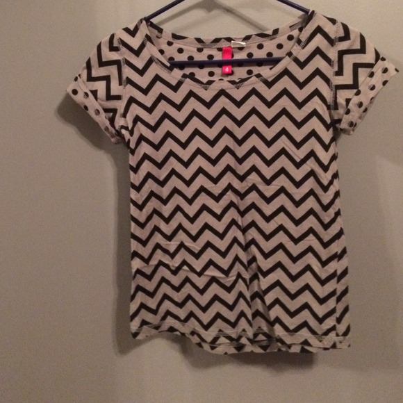 Grey and black zig zag shirt