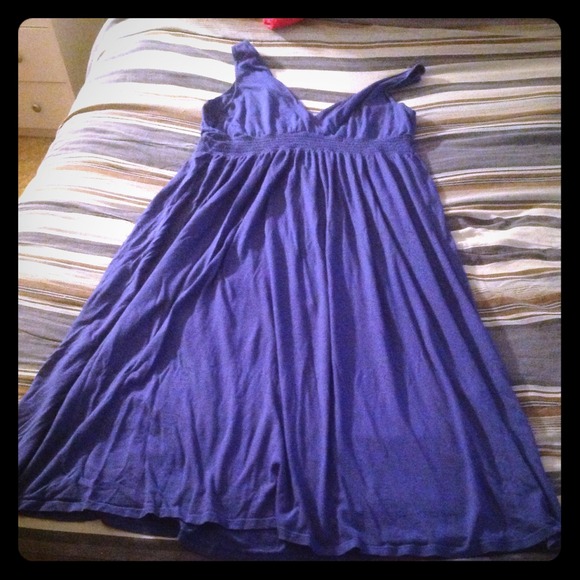 2x blue dress