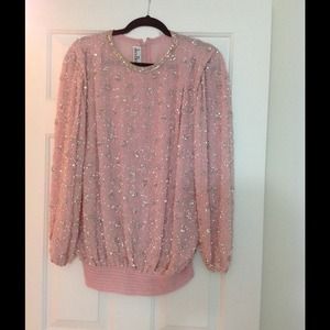 Embellishment vintage blush pink blouse !