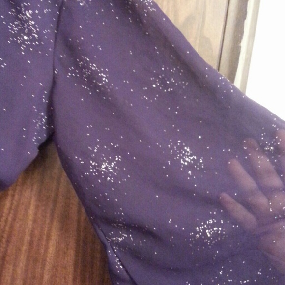 Off the shouler chiffon blouse - Picture 2 of 3